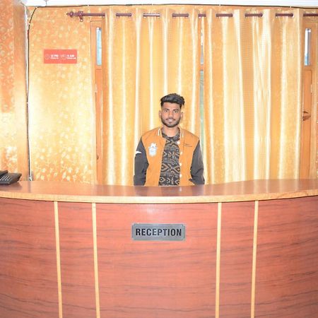 Hotel Alpine View Sarahan Bagian luar foto