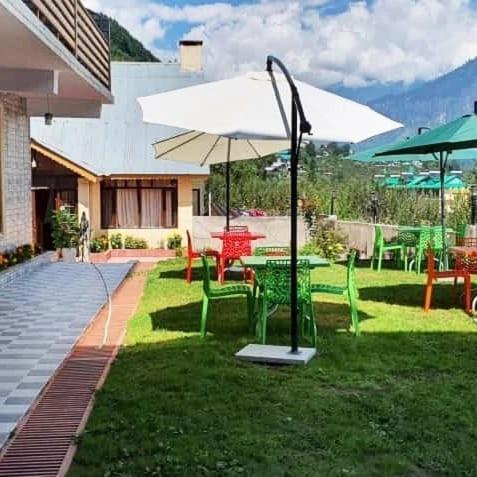 Hotel Alpine View Sarahan Bagian luar foto