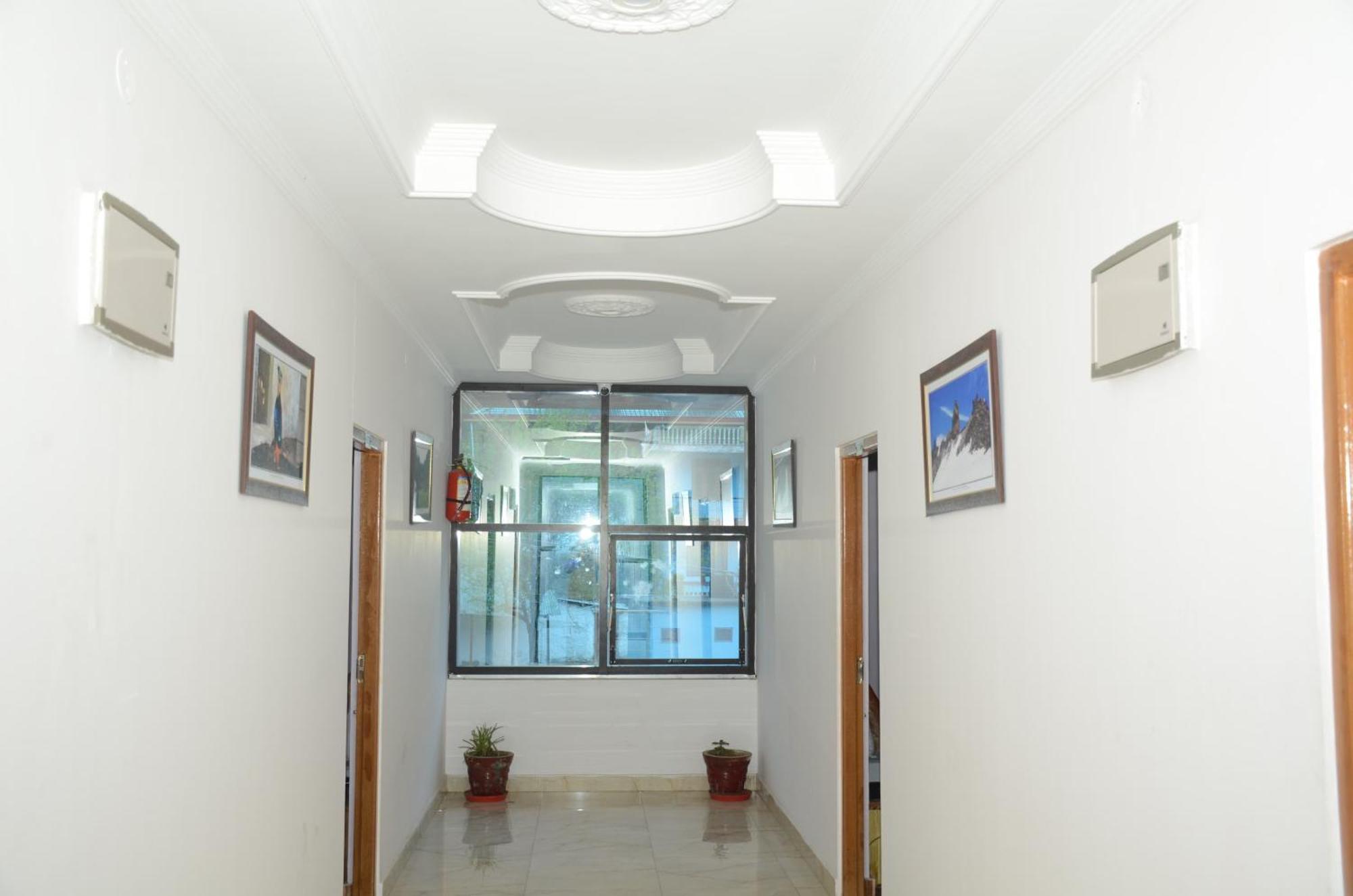 Hotel Alpine View Sarahan Bagian luar foto