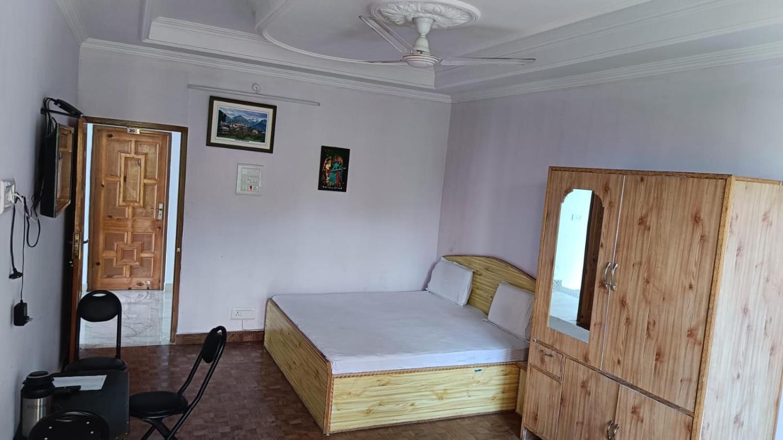Hotel Alpine View Sarahan Bagian luar foto