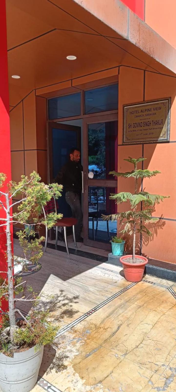 Hotel Alpine View Sarahan Bagian luar foto