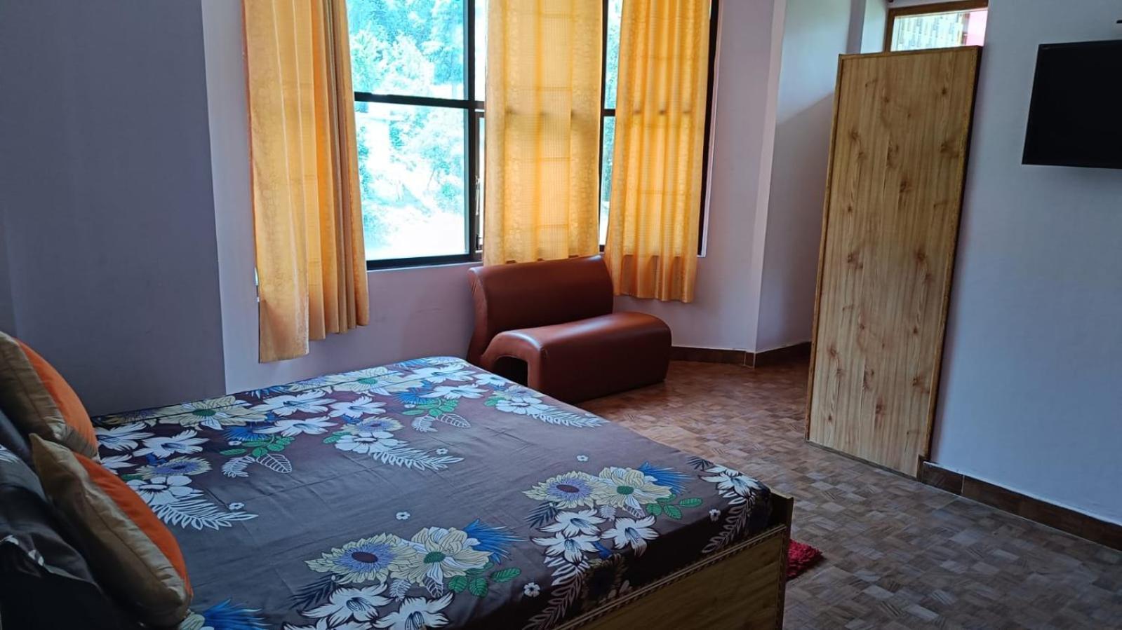 Hotel Alpine View Sarahan Bagian luar foto